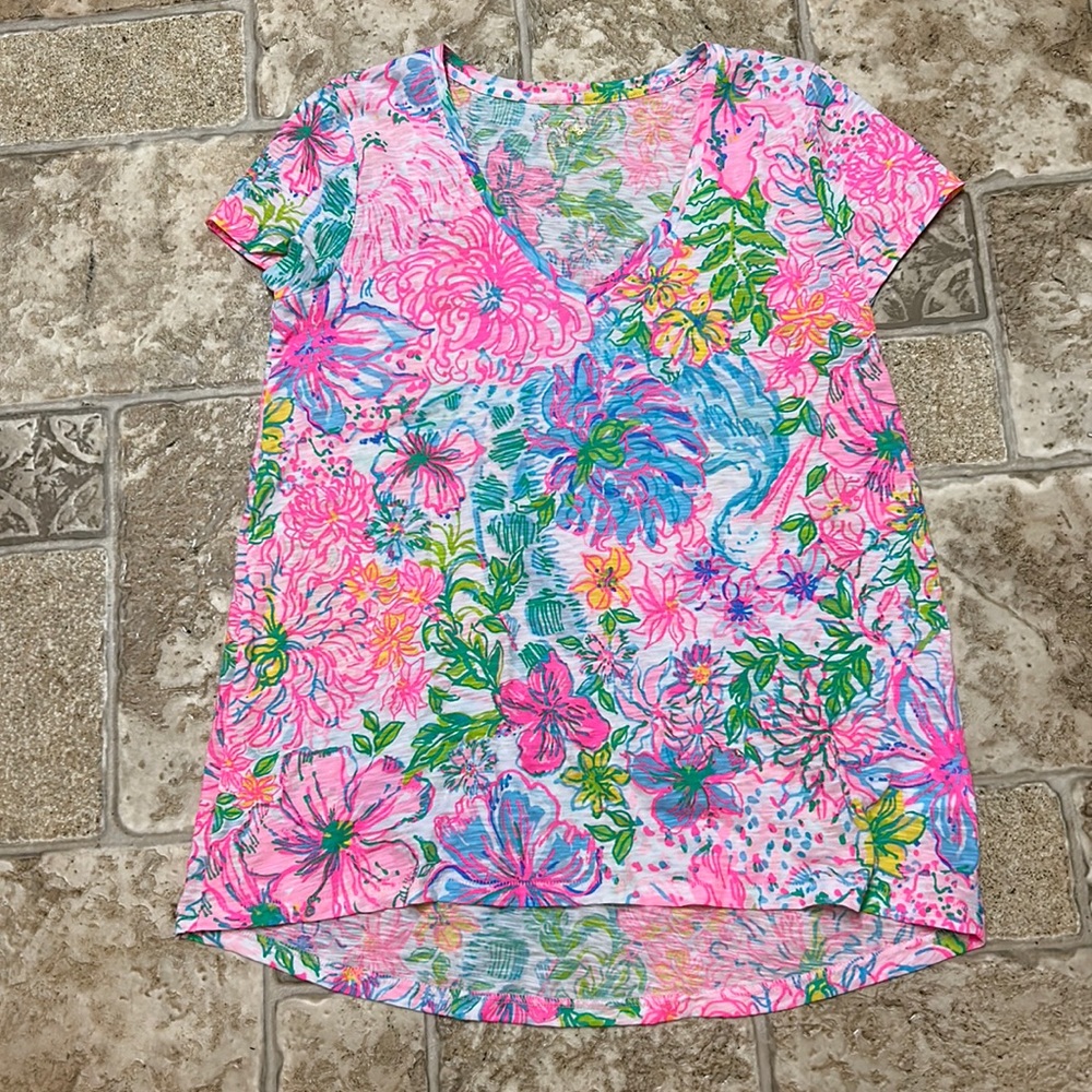 Lilly Pulitzer Ella v neck tee  NWOT